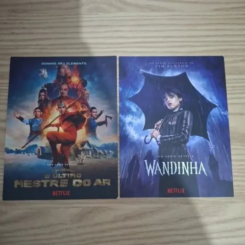 Mini Poster Avatar e Wandinha