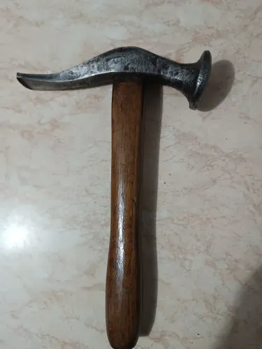 Vendo martelo