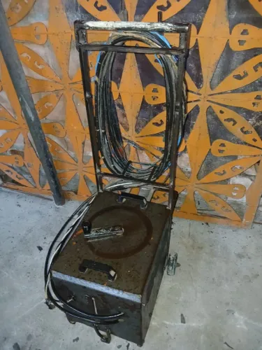 Vendo máquinario para serralheria.