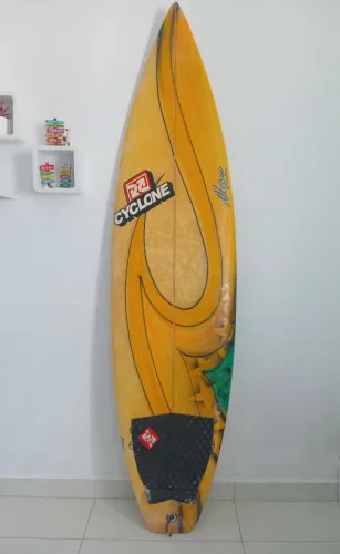 Prancha de surf 6.3 CYCLONE