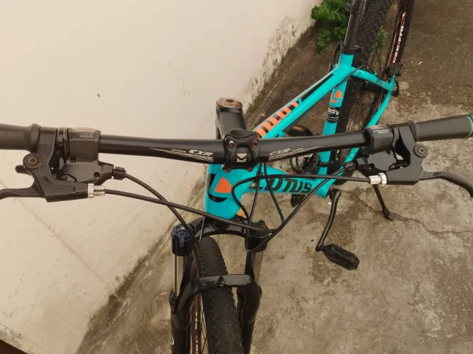 Bike lótus azul muito conservada