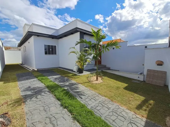Vendo Casa no Bairro Luiz Iglésias (Acampamento)