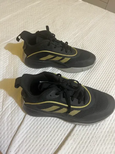 Vendo tênis Adidas Own The Game 3.0 unissex