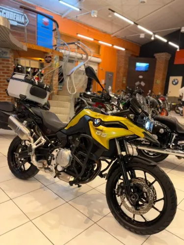 BMW F 750 SPORT