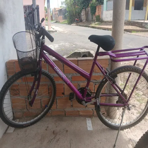 Vende-se uma bicicleta