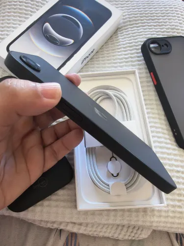 iPhone 16E novíssimo