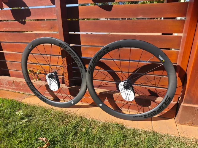 Rodas de Carbono Superteam para Road 700c