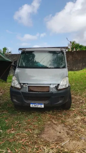 Vendo caminhão Iveco 70c17 2013 freio a ar