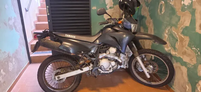 Yamaha XTZ 250 Lander Preta 2007