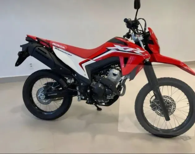 Moto honda tornado XR 300