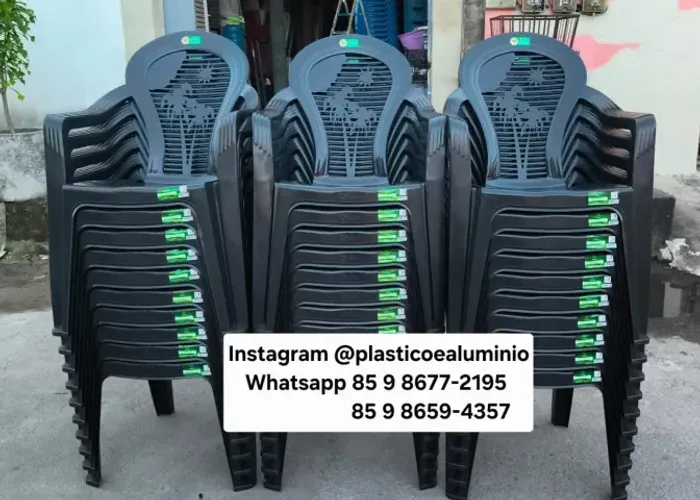 Cadeira de Plástico com Braço Poltrona de Plástico Forplast
