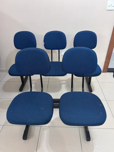 Cadeiras Longarina Azul 2 e 3 Lugares - Ótimo Estado