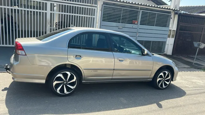 Honda Civic Sedan Lx/lxl 1.7 16V 115cv Aut. 4P 2004