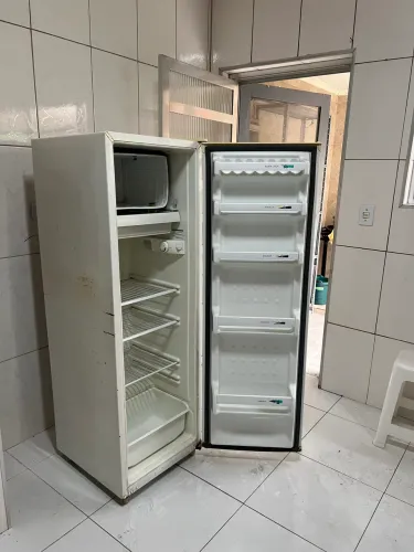 Geladeira cônsul 230l