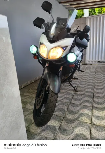 MOTO DL 650 V-STROM MUITO CONSERVADA 