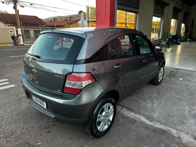 Chevrolet Agile LTZ 1.4 MPFI 8V Flexpower 5P 2011