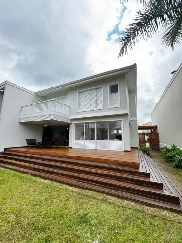 Casa para locação anual em condomínio fechado na praia de Juquehy
