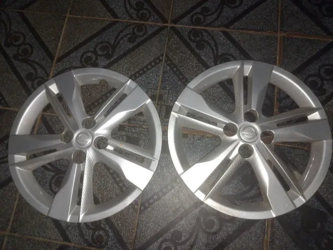 Calotas Nissan Aro 16