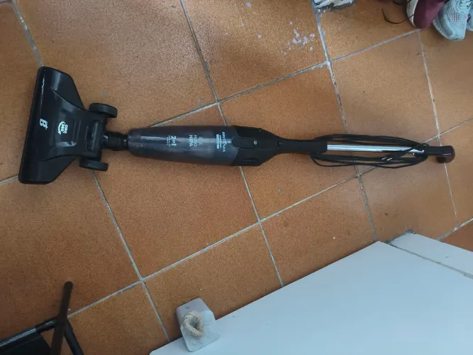 Aspirador de pó 220V