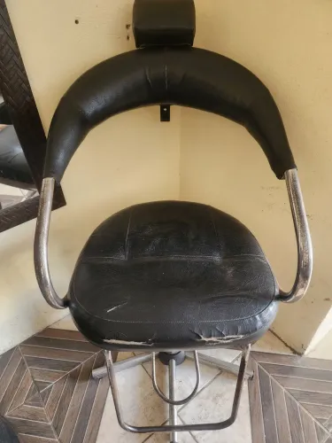 Cadeira para salão, barbearia etc. 