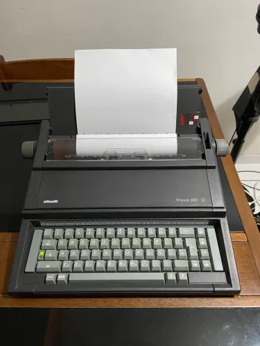 Olivetti Praxis 201 - II - Maquina De Escrever Elétrica