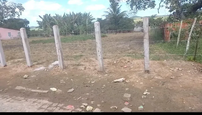 Vendo terreno no conjunto são João rua c siriri se medindo 10× *99.