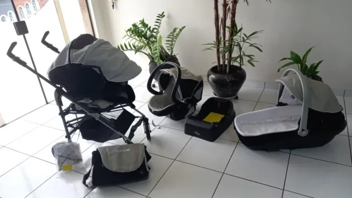 Trio Chicco Living Smart - Carrinho, Bebê conforto e Moisés