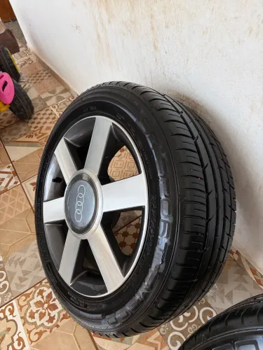 Jogo de rodas Audi A3 16" 180hp 2006 5x100 com pneus