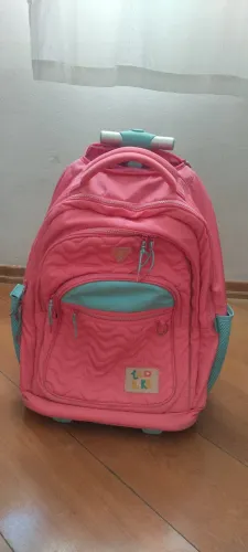 Mochila de rodinhas e costas 