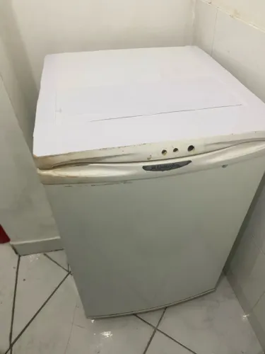 Frigobar/geladeira