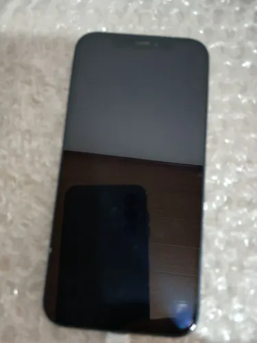 Celular IPhone 12