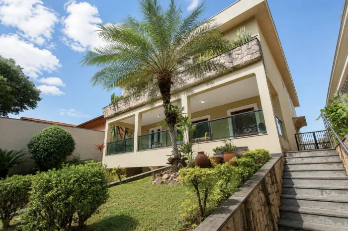 Sobrado para locação em City América com 5 quartos, sendo 3 suítes, 419m²