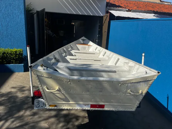 Barco Alumínio 06 metros Borda Alta