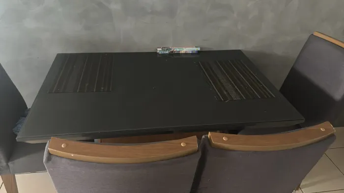 Mesa com 4 cadeiras