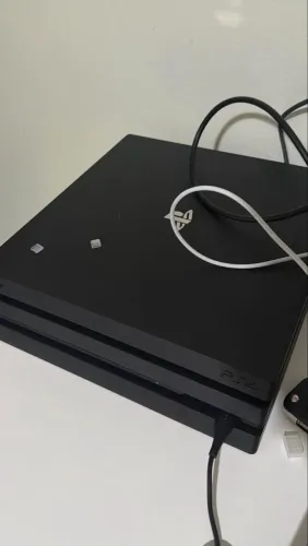 PS4 PRO - DESBLOQUEADO
