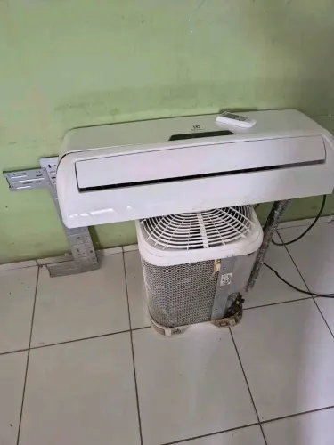 Ar condicionado split Electrolux 18 mil BTUs inverter