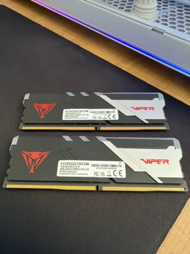 Memória RAM Patriot Viper Venom RGB 32GB (2x16GB) DDR5 7200 MT/s CL34 - PVVR532G720C34K