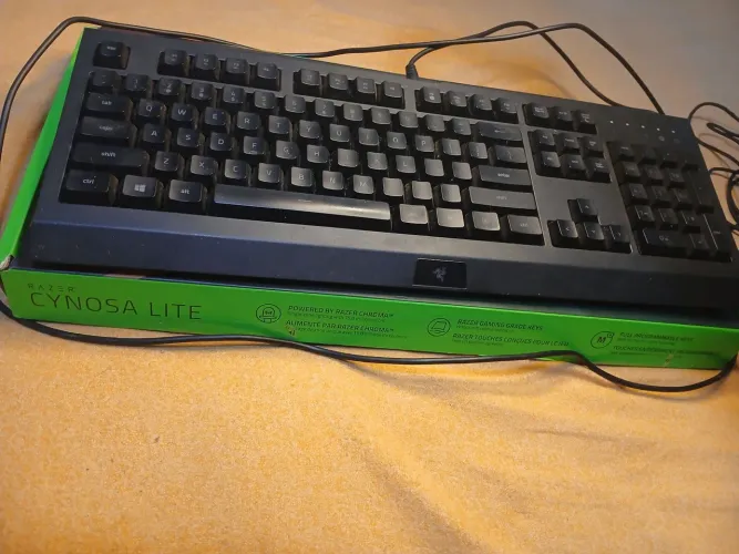 Teclado Razer Cynosa Lite, zRGB em perfeito estado!