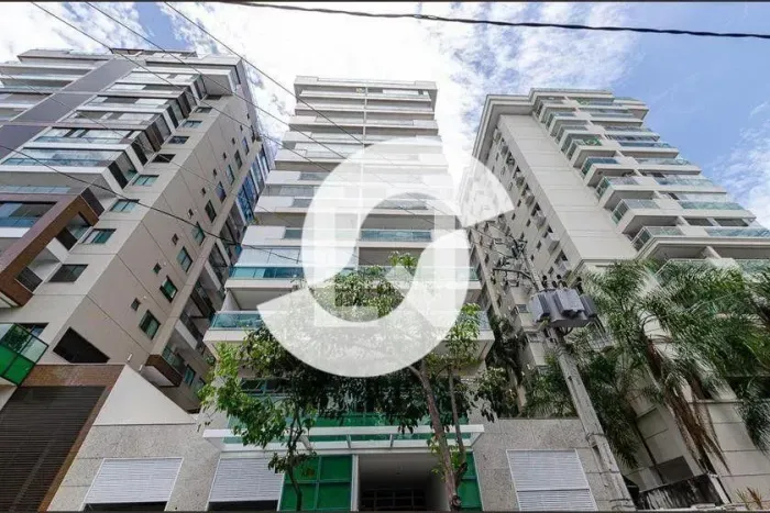 Apartamento de 72 m² na Doutor Sardinha - Santa Rosa - Niterói - RJ, à venda por R$ 650.00