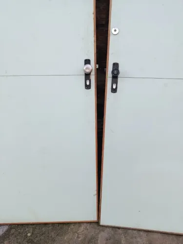 PORTA 2.10 POR 80 CM COM FORMICA 