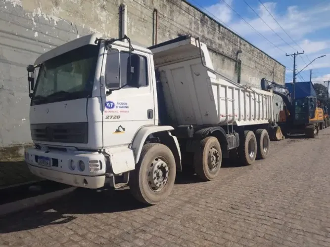 Mercedes-Benz 2726k ano 2011