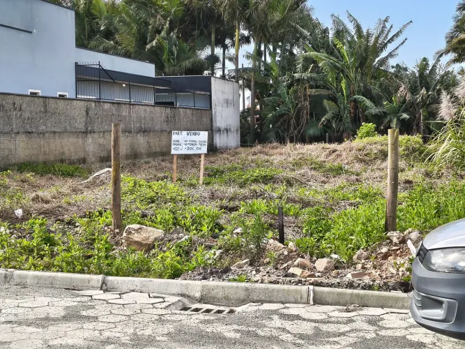 Terreno 450 M2 com matrícula atualizada 
