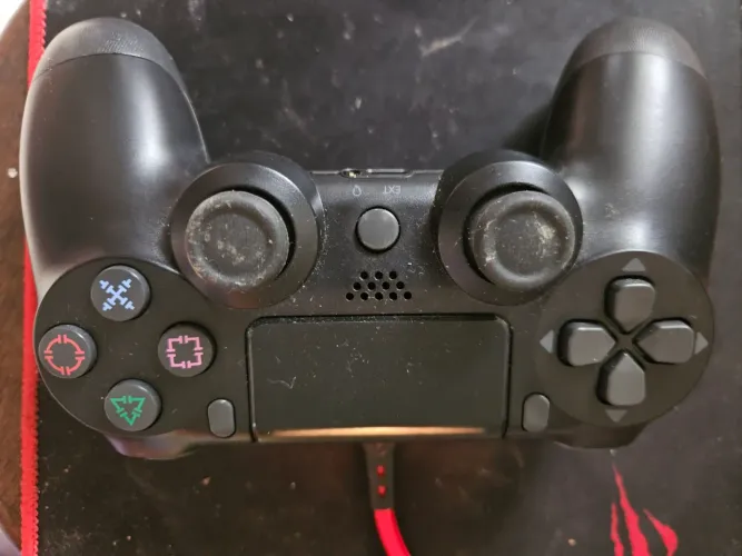 CONTROLE DE PLAYSTATION 4 SEM FIO FUNCIONANDO ACOMPANHA CABO VERMELHO