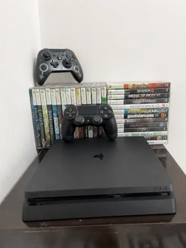 PlayStation 4 - 500gb + 2 jogos