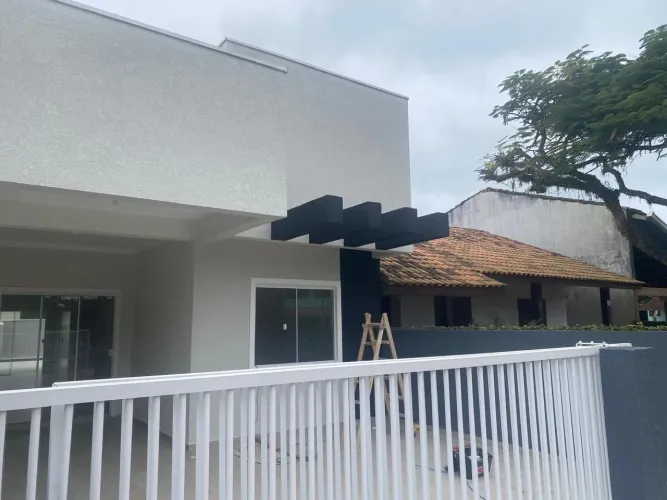 Casa com piscina Itapoa SC
