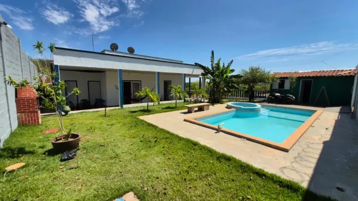 Casa, 4 quartos, 160 m², 30 vagas no Setor Estrela Dalva em Goiânia