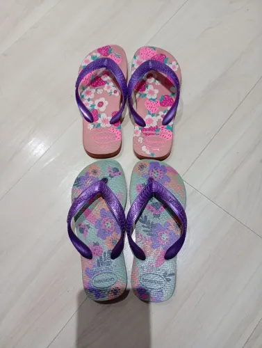 2 pares de chinelos havaianas tamanho 29/30