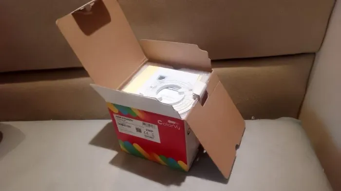 Câmera IP Hikvision Color VU 2,8mm 2MP