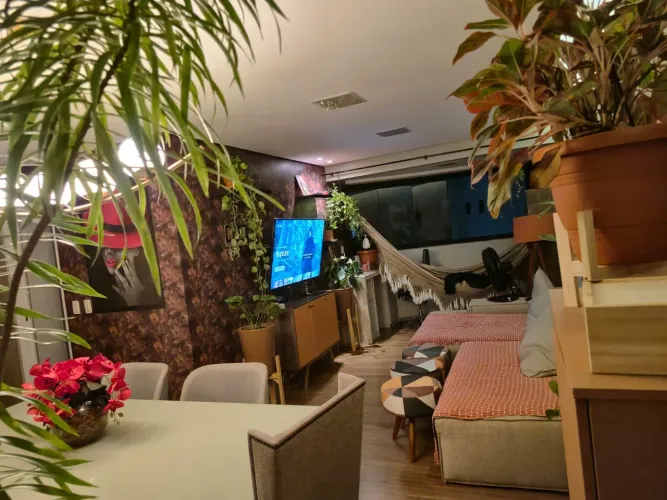 Apartamento amplo e localização privilegiada