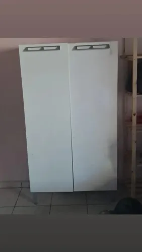 Vendo organizador por 200 reais, usado.